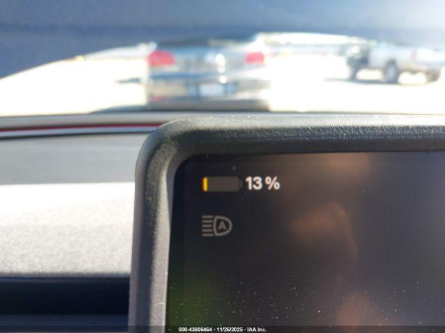 Tesla Model 3 Image 2