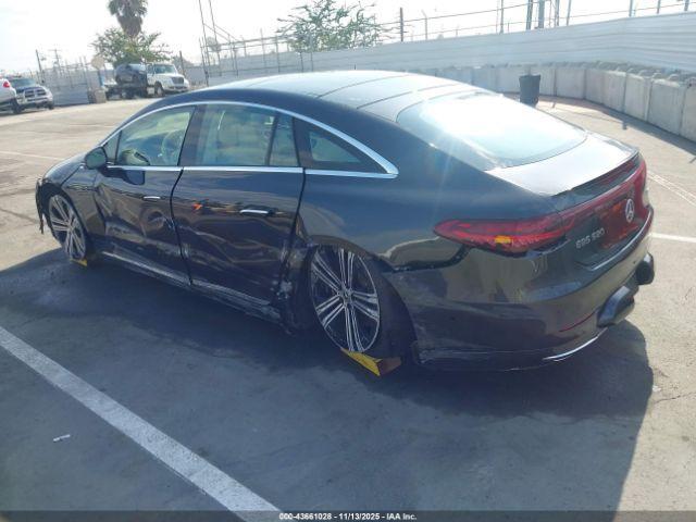 Mercedes-Benz EQS 4matic Image 11