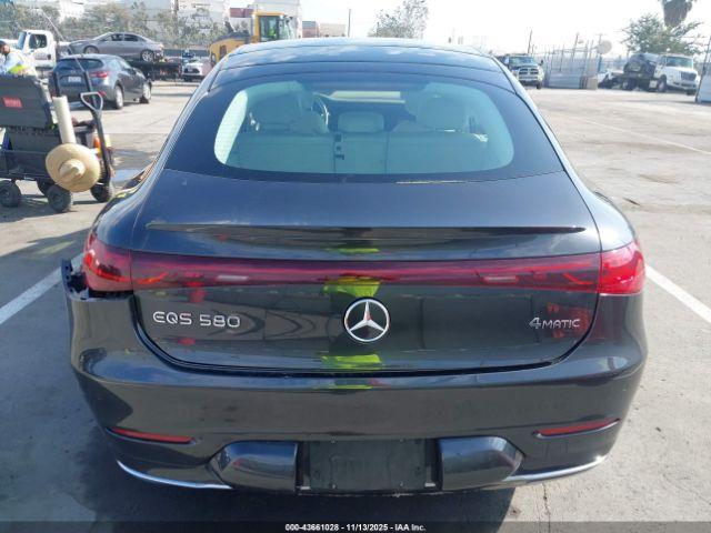 Mercedes-Benz EQS 4matic Image 10