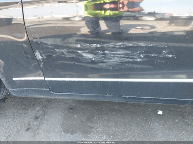 Mercedes-Benz E-Class Image 17