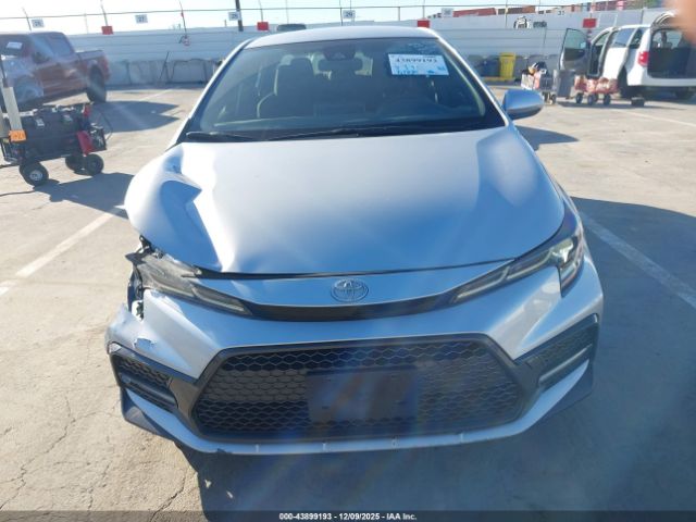 Toyota Corolla Se Image 10