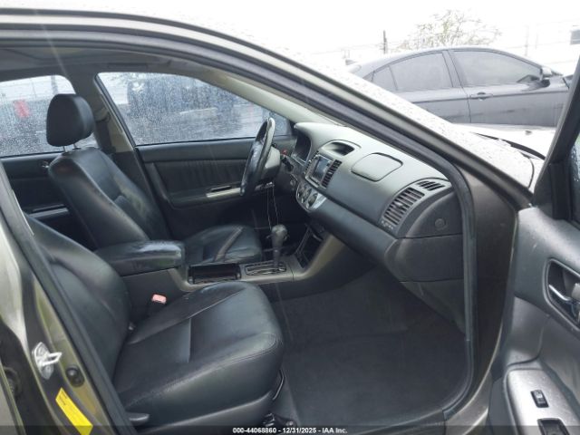 Toyota Camry Se V6 Image 8