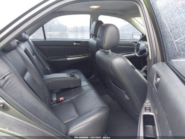 Toyota Camry Se V6 Image 9