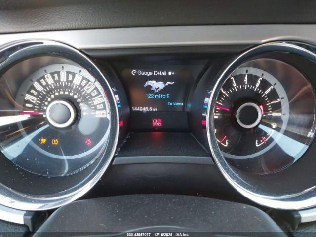 Ford Mustang V6 Premium Image 3