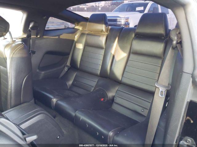 Ford Mustang V6 Premium Image 14