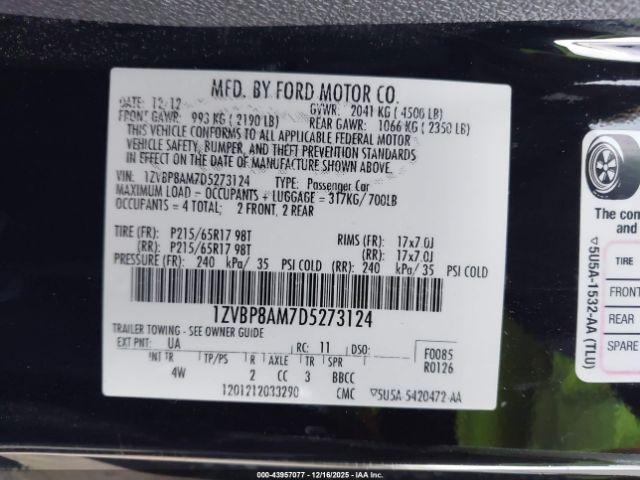 Ford Mustang V6 Premium Image 8