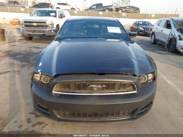 Ford Mustang V6 Premium Image 4