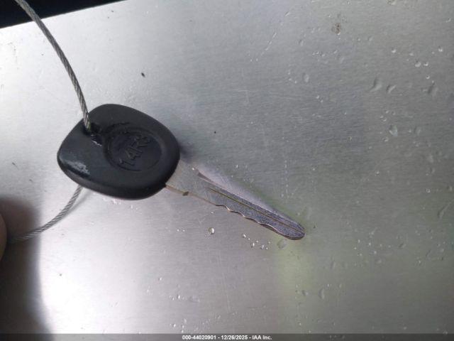 Chevrolet Express Image 9