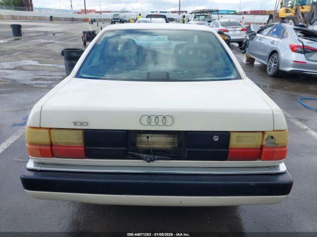 Audi 100 Image 14