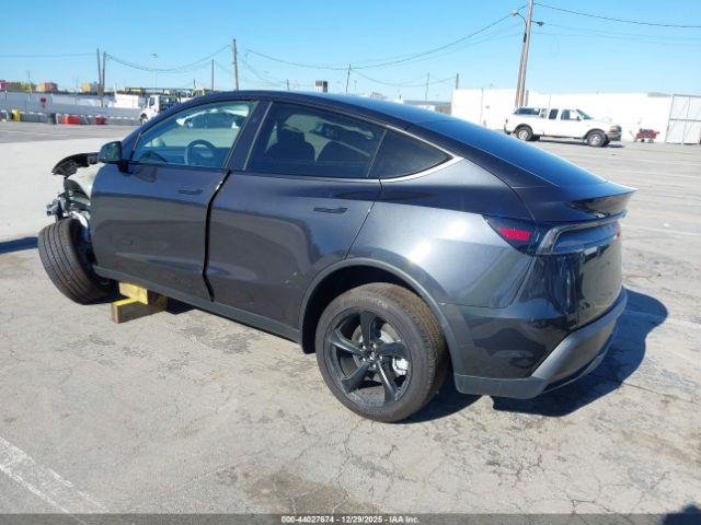 Tesla Model Y Image 3