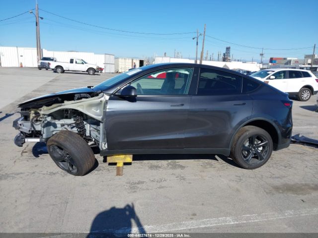 Tesla Model Y Image 16
