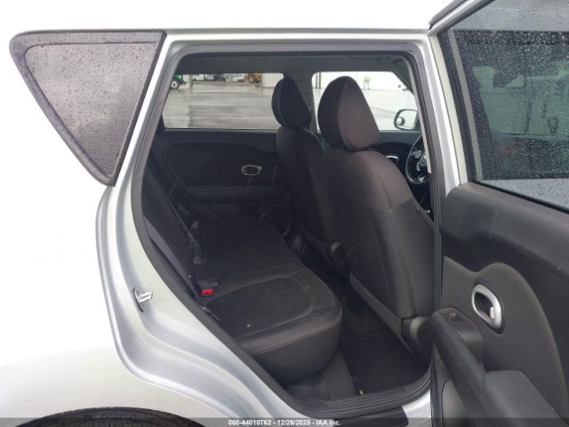 Kia Soul Image 3