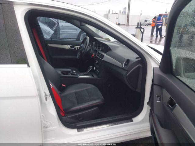 Mercedes-Benz C-Class Sport Image 4