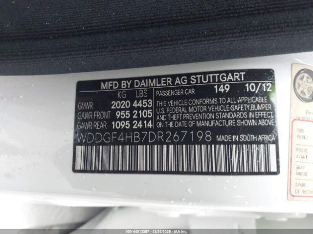 Mercedes-Benz C-Class Sport Image 9