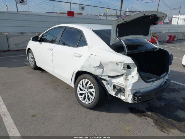 Toyota Corolla Le Image 10