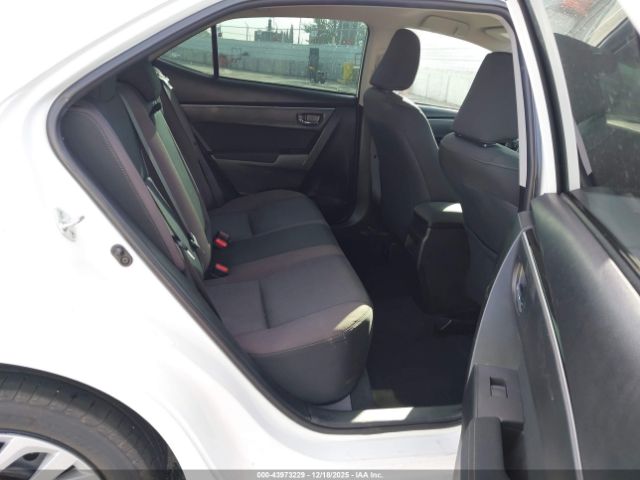 Toyota Corolla Le Image 13