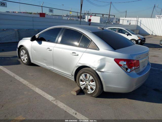 Chevrolet Cruze Ls Auto Image 11