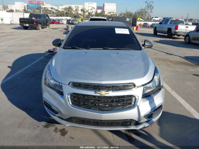 Chevrolet Cruze Ls Auto Image 12