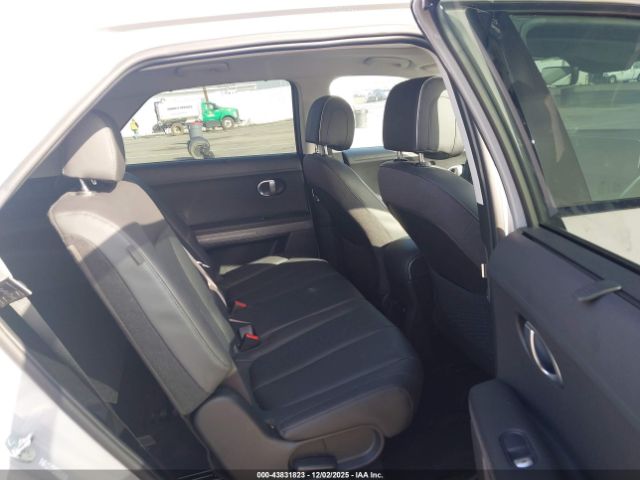 Hyundai Ioniq Limited Image 3