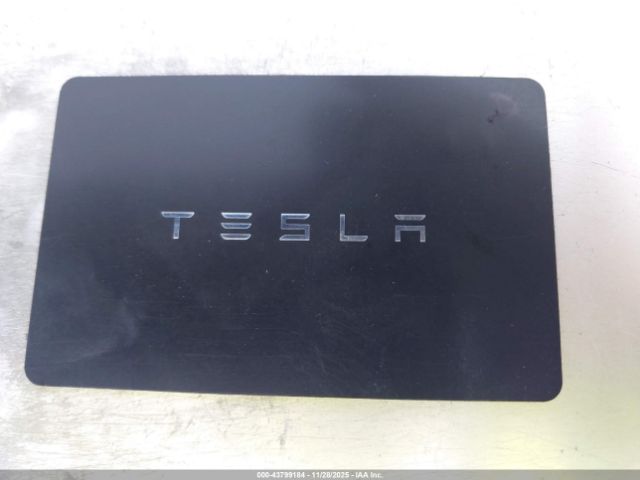 Tesla Model 3 Image 11