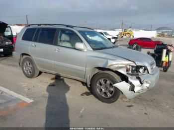  Salvage Toyota Highlander
