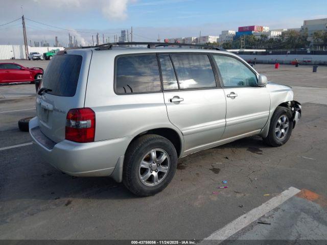 Toyota Highlander V6 Image 11