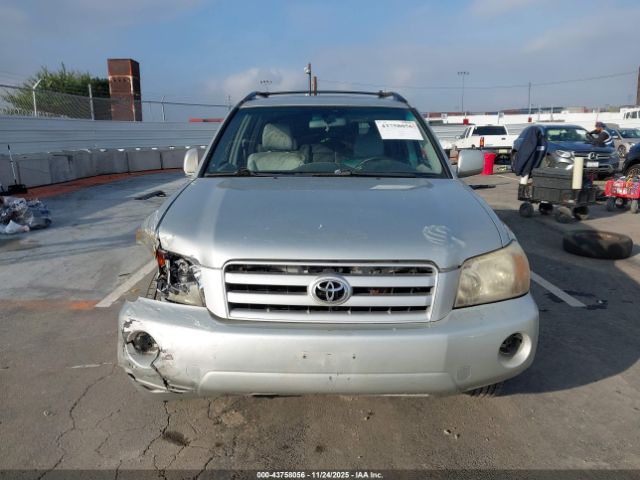 Toyota Highlander V6 Image 14