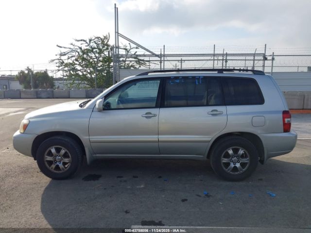 Toyota Highlander V6 Image 17