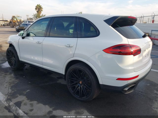 Porsche Cayenne Platinum Edition Image 15
