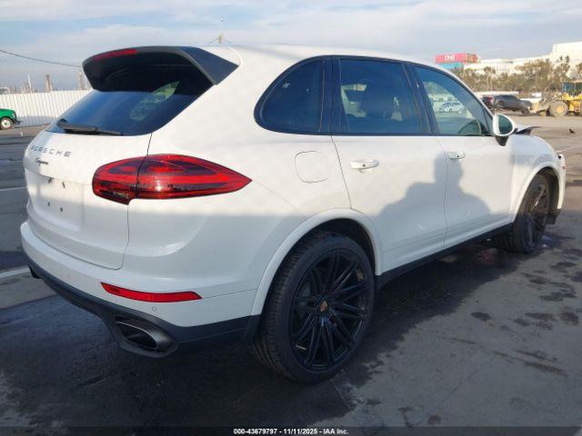 Porsche Cayenne Platinum Edition Image 16