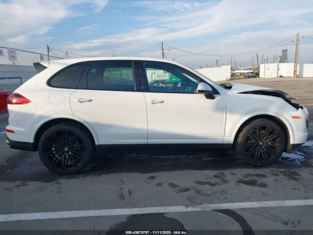 Porsche Cayenne Platinum Edition Image 9