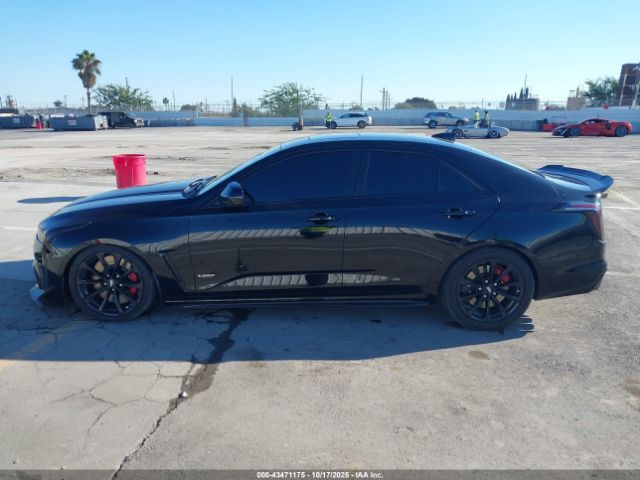 Cadillac CT4 V-series Blackwing Image 13