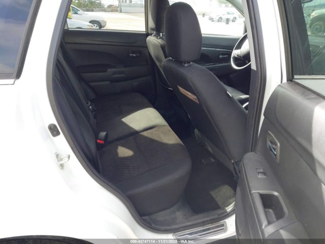 Mitsubishi Outlander Se Image 4