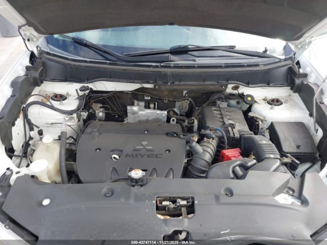 Mitsubishi Outlander Se Image 11