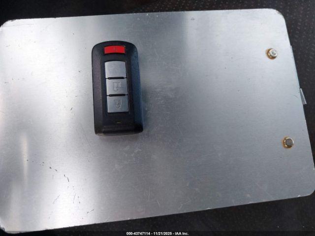 Mitsubishi Outlander Se Image 8