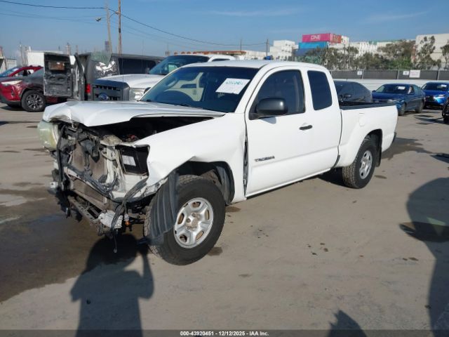 Toyota Tacoma Image 4
