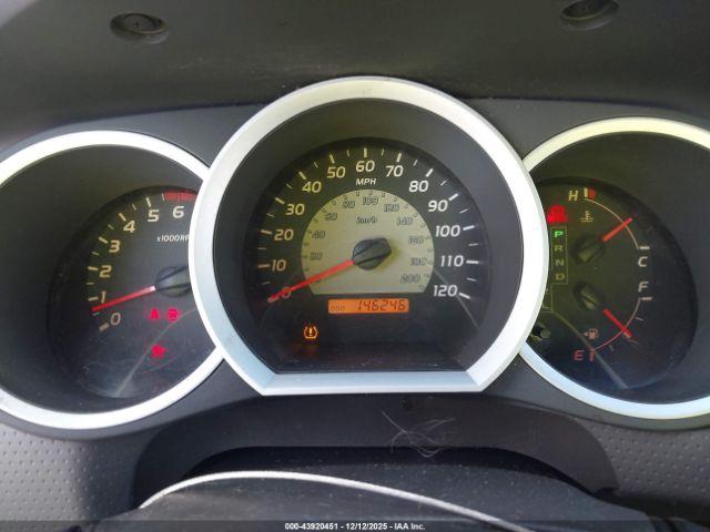 Toyota Tacoma Image 8