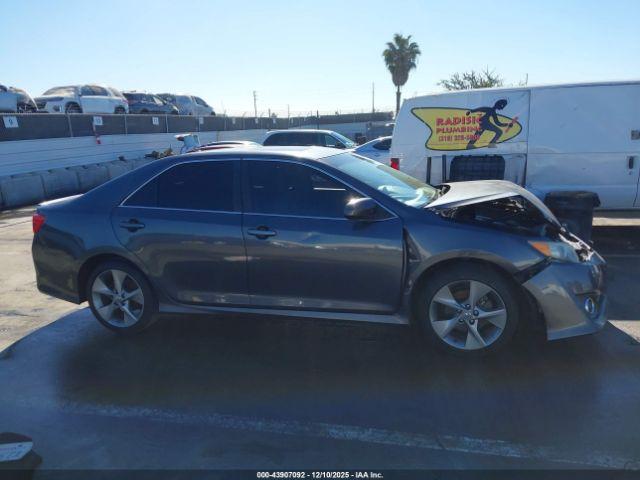 Toyota Camry Se V6 Image 14