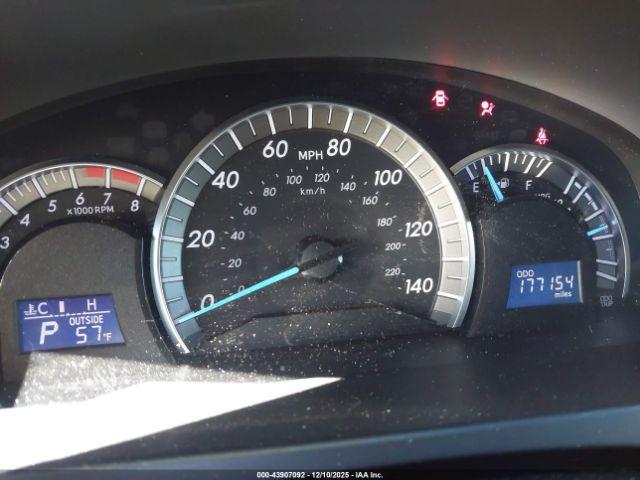 Toyota Camry Se V6 Image 10