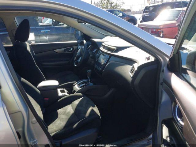 Nissan Rogue Sv Image 8