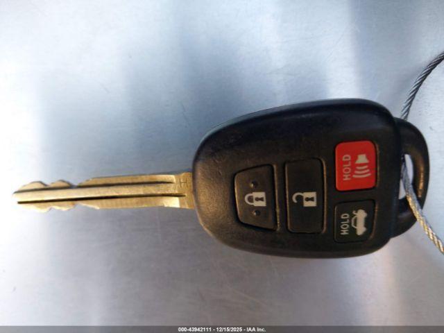 Toyota Corolla Le Image 14