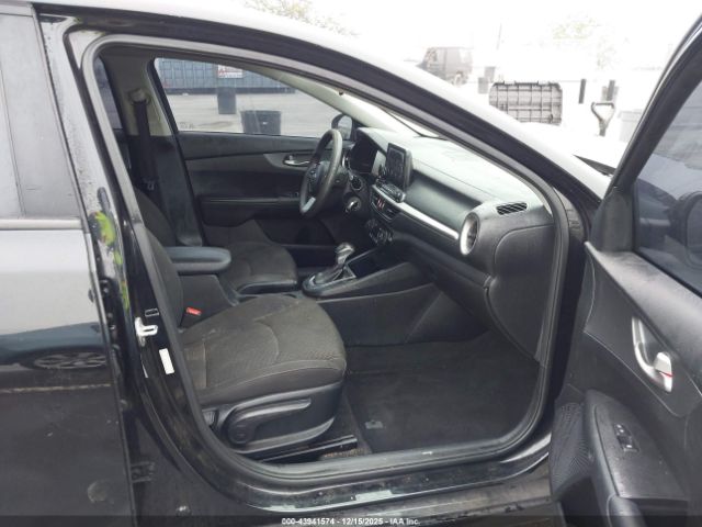 Kia Forte Lxs Image 10