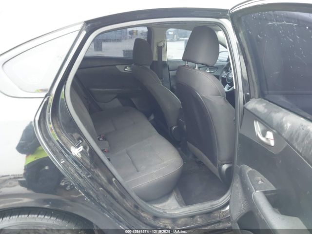 Kia Forte Lxs Image 7