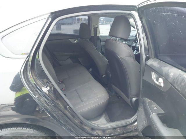 Kia Forte Lxs Image 7