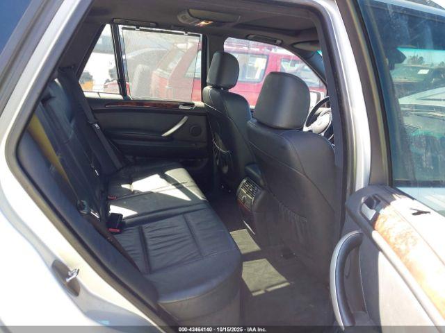 BMW X Series 4.4i Image 11