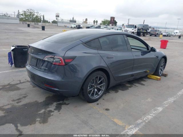 Tesla Model 3 Long Range Dual Motor All-wheel Drive Image 3