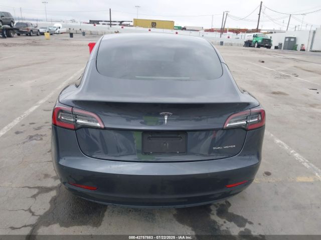 Tesla Model 3 Long Range Dual Motor All-wheel Drive Image 11