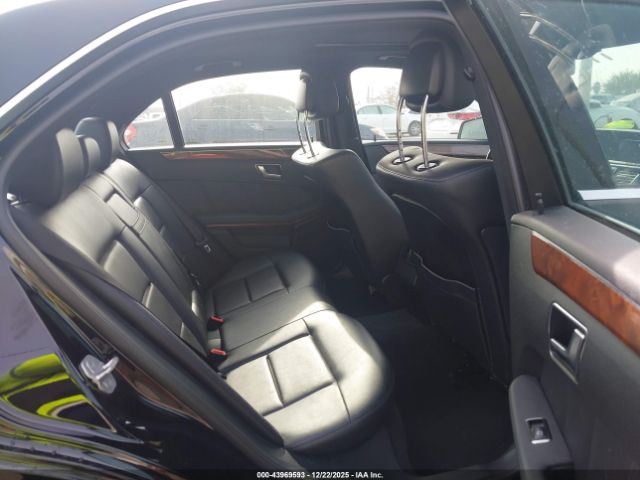 Mercedes-Benz E-Class Image 8