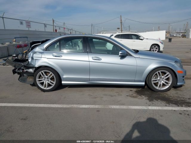 Mercedes-Benz C-Class Sport Image 6