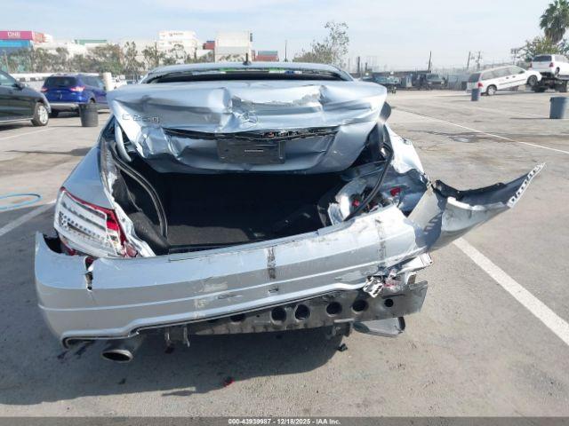 Mercedes-Benz C-Class Sport Image 4